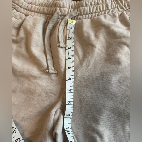 NWOT GymShark sweatpants - Picture 6 of 7